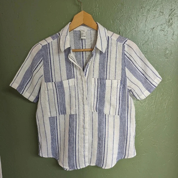 Forever 21 button up blouse, blue and white striped, women's small C13 - Picture 2 of 4